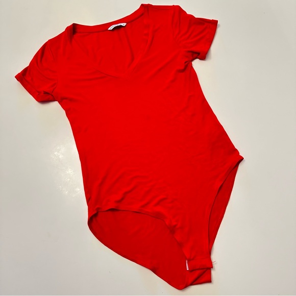 Mango pop Deep V Short Sleeve Bodysuit - Picture 2 of 7